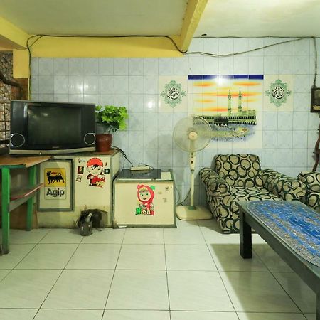 Dharmawati Homestay Syariah At Terminal Purabaya Waru Exteriér fotografie