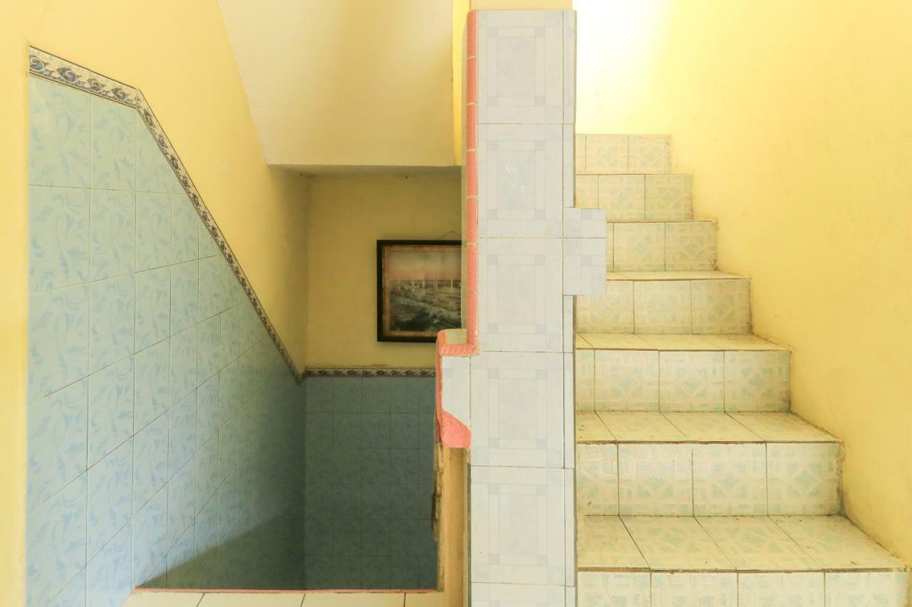 Dharmawati Homestay Syariah At Terminal Purabaya Waru Exteriér fotografie