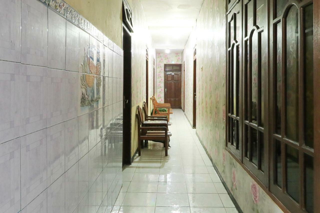Dharmawati Homestay Syariah At Terminal Purabaya Waru Exteriér fotografie