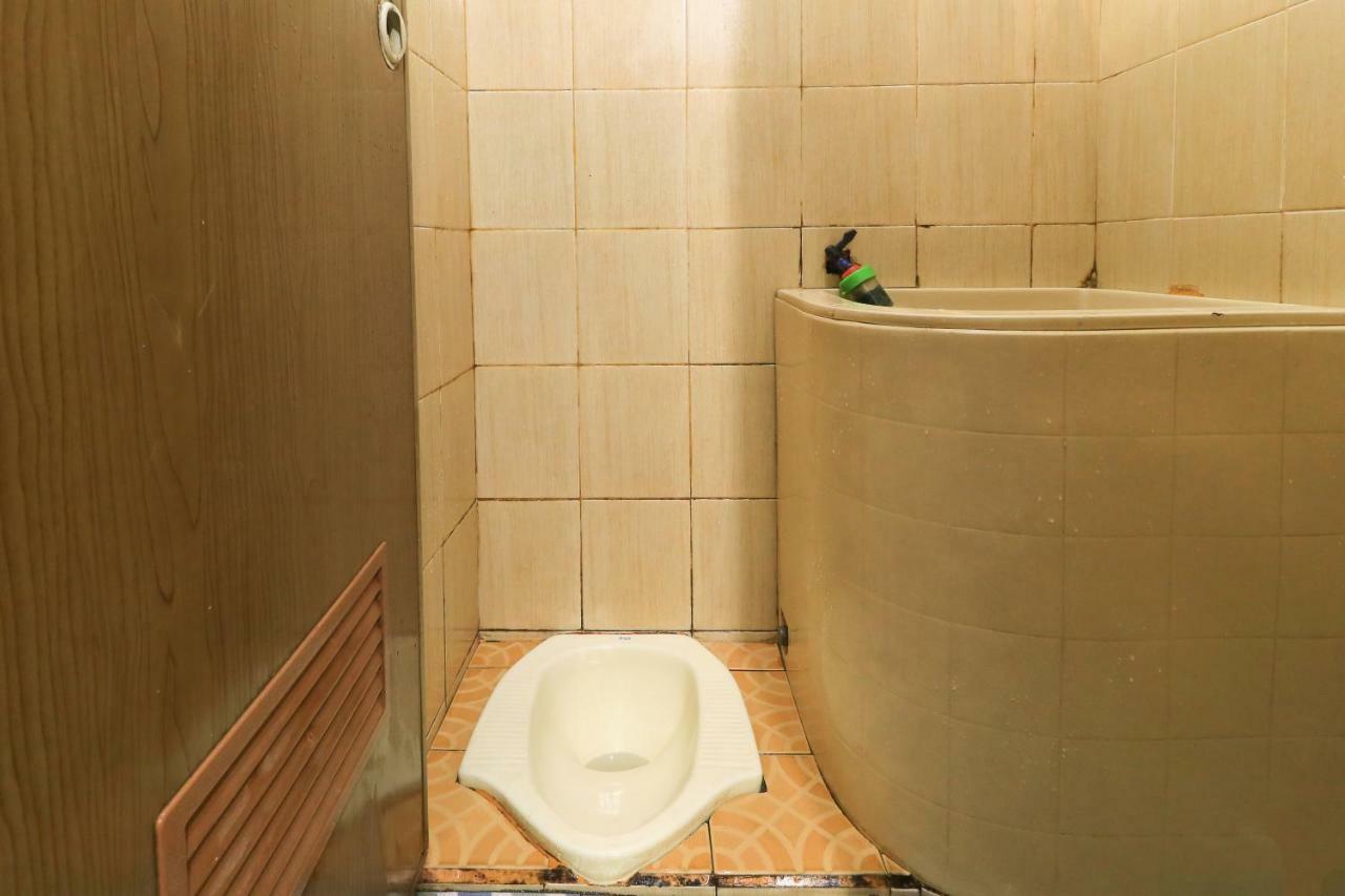 Dharmawati Homestay Syariah At Terminal Purabaya Waru Exteriér fotografie