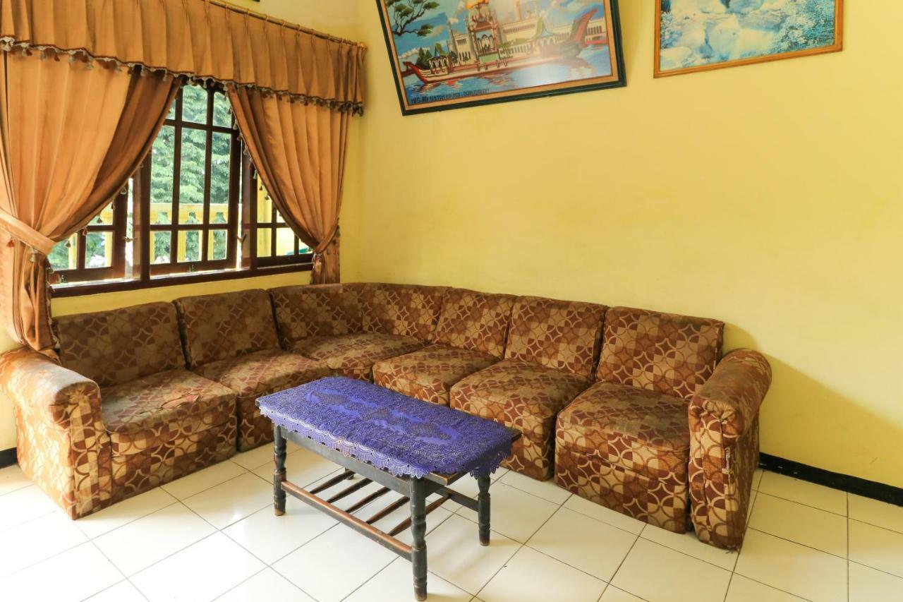 Dharmawati Homestay Syariah At Terminal Purabaya Waru Exteriér fotografie