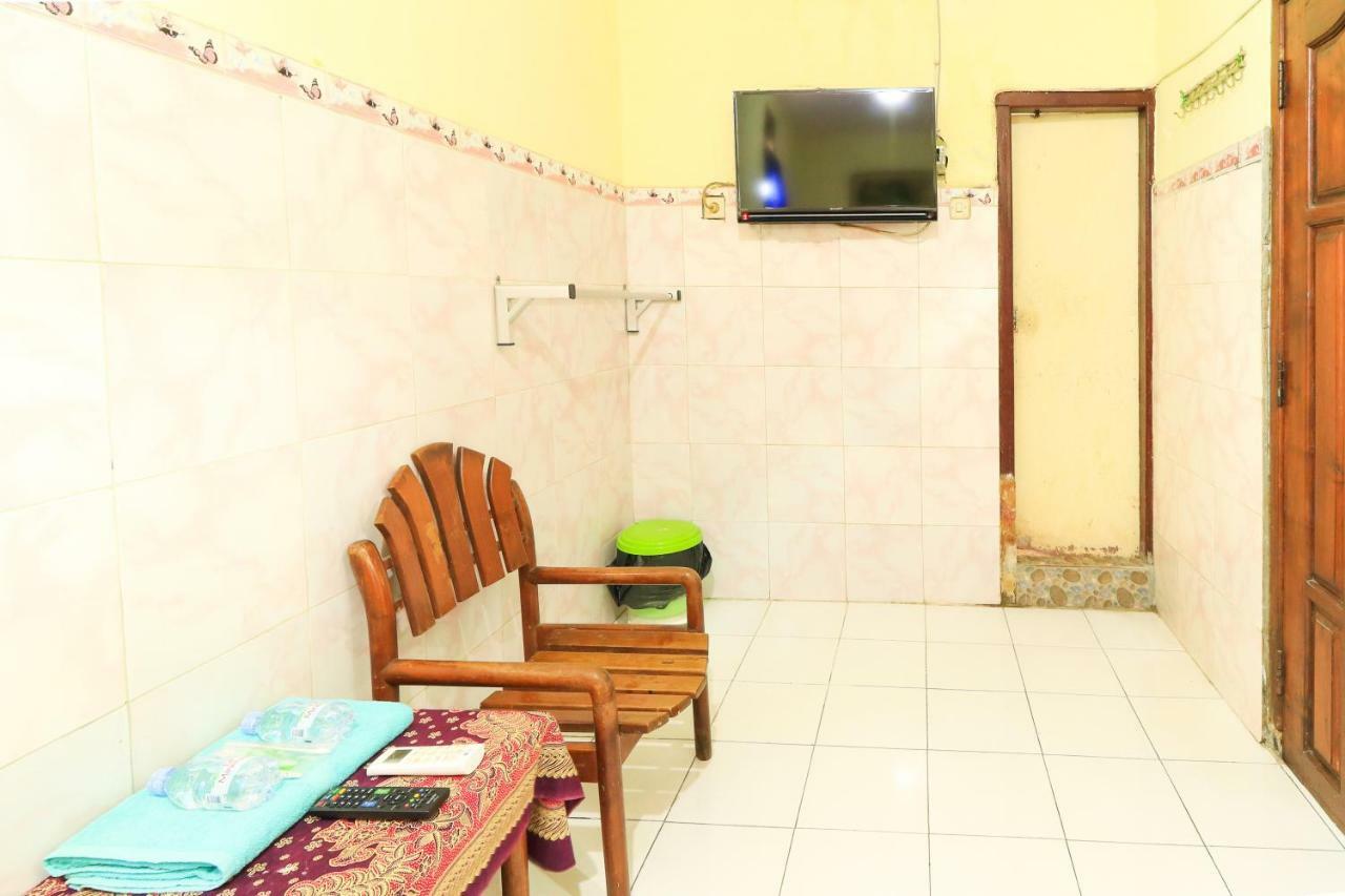 Dharmawati Homestay Syariah At Terminal Purabaya Waru Exteriér fotografie