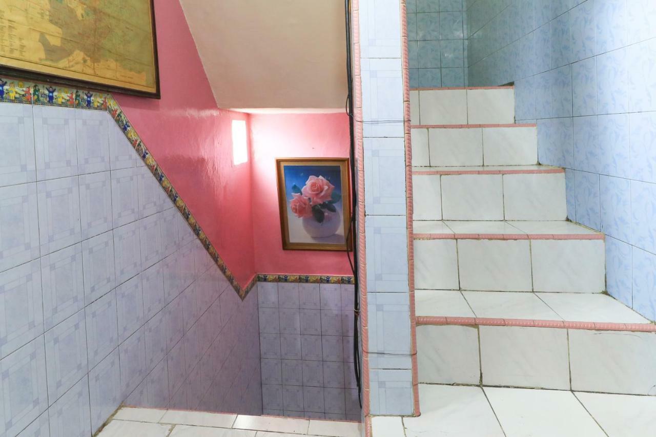 Dharmawati Homestay Syariah At Terminal Purabaya Waru Exteriér fotografie
