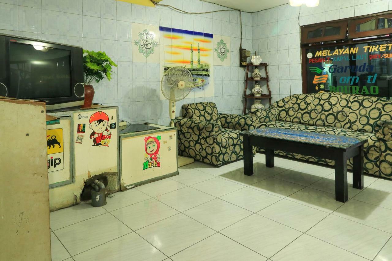 Dharmawati Homestay Syariah At Terminal Purabaya Waru Exteriér fotografie